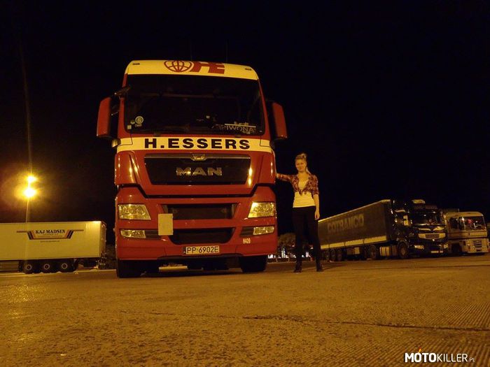 Iwona Blecharczyk Trucking Girl – Kobieta, ideał. 