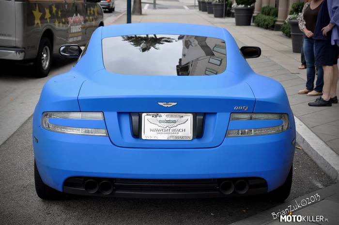 Aston Martin DB9 – Niebieski mat. 