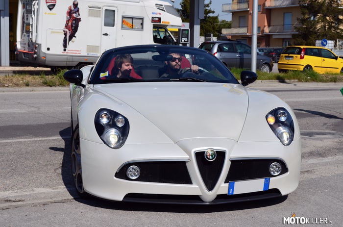 Alfa Romeo 8C spider – Coś pięknego 