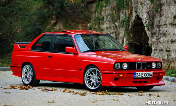 Piękne e30 M3 – Nie jestem fanem BMW, ale niektóre modele porywają mnie w całości.
Szanujmy siebie i nasze upodobania Motokillerzy! 