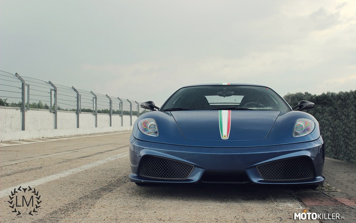 Niebieskie Ferrari – Fotografia to moja pasja, mój fanpage - https://www.facebook.com/LukaszMilkowskiPhotography 