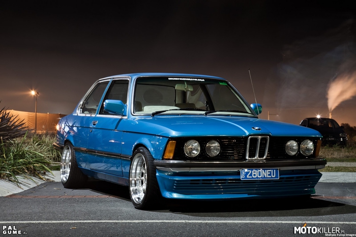 BMW 3 e21 – BMW na prośbę kolegi urzekł mnie ten odcień niebieskiego, wg mnie bardzo ładnie jej w tym kolorku 