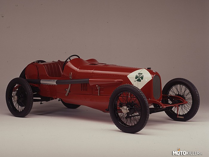 Alfa Romeo RL Targa Florio – W 1923 roku Ugo Sivocci był za kierownicą pierwszego modelu ze znaczkiem czterolistnej koniczyny. Pod maską miał sześcio cylindrowy silnik o pojemności 3.2 litra o mocy 95 KM. Ten model będzie stał na stoisku Alfy na Techno-Classica w Essen (26-30 marca) 