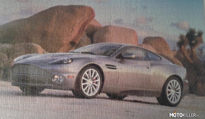 Aston Martin DB9 – Na mojej ścianie.
64x48cm 
1000 elementów 