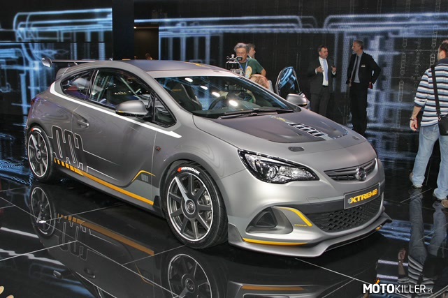 Opel Astra OPC Extreme – 2-litrowy silnik benzynowy turbo, z bezpośrednim wtryskiem i ze zmiennymi fazami rozrządu, jest zdecydowanie najmocniejszym 4-cylindrowym silnikiem Opla, jaki kiedykolwiek produkowano. Będzie on dostarczał ponad 300 KM. W pełni aluminiowy silnik jest dopasowany do wąskiej 6-stopniowej manualnej skrzyni biegów przenoszącej moc poprzez mechanizm różnicowy o ograniczonym poślizgu. 