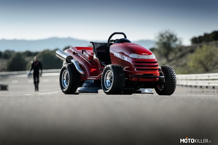 Honda Mean Mower – najszybsza kosiarka świata, ma 532 KM na 1 tonę! – Do 100 km/h rozpędza się w 4 sekundy. Waży zaledwie 140 kg. Udało się ją rozpędzić do 187 km/h, ale jej możliwości na tym się nie kończą. Przy okazji potrafi kosić skutecznie trawę z prędkością 24 km/h.

Brak punktu odniesienia? Bugatti Veyron generuje 530 KM na 1 tonę, a uznawany za całkiem mocnego Mustang GT 500 – zaledwie 317 KM na 1 tonę. 
