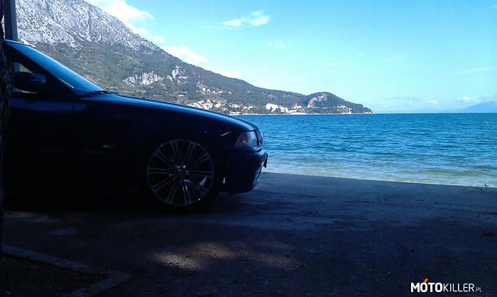 Kolejna porcja pieknych aut, z Chorwackiej wioski – Tym razem BMW e36 coupe na pięknej feldze uchwycony przy plaży 