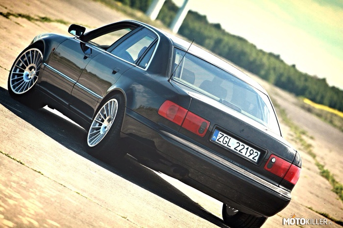 Audi A8 D2 –  