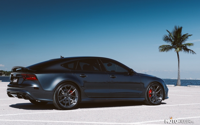 Audi RS7 MC Customs –  