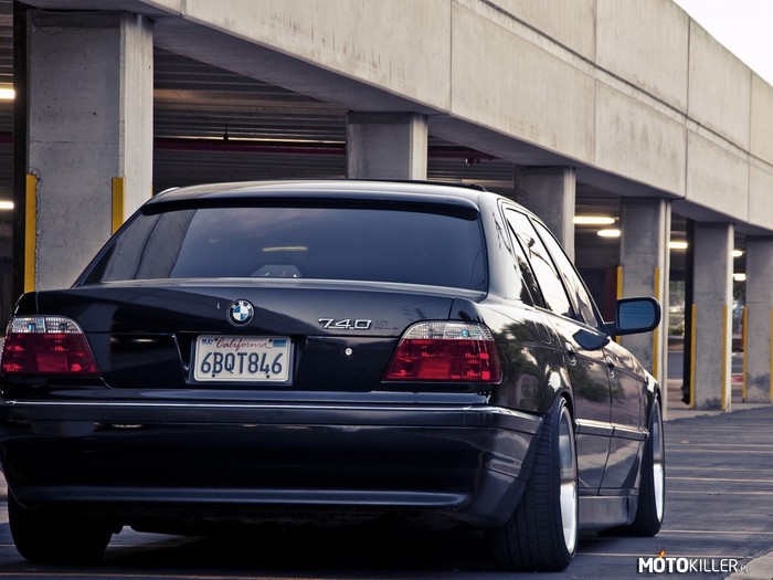 BMW E38 –  