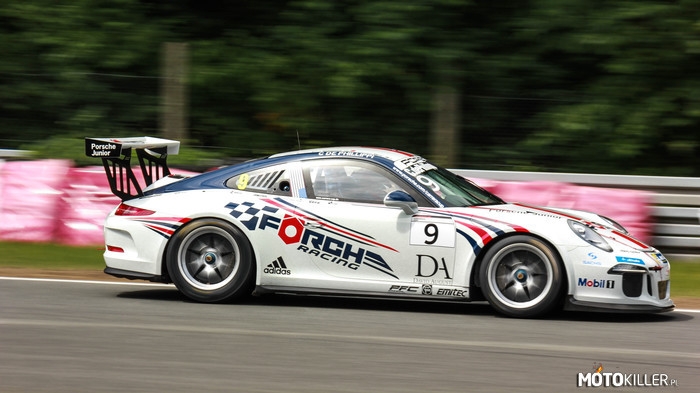 Porsche 911 GT3 – Piękne 911 GT3 (991) podczas 2 rundy Porsche GT3 Cup Challenge Central Europe na Torze Poznań. 