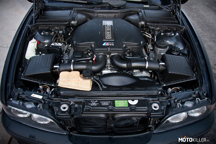 Serducho – BMW e39 M5

5.0 V8 400KM. 