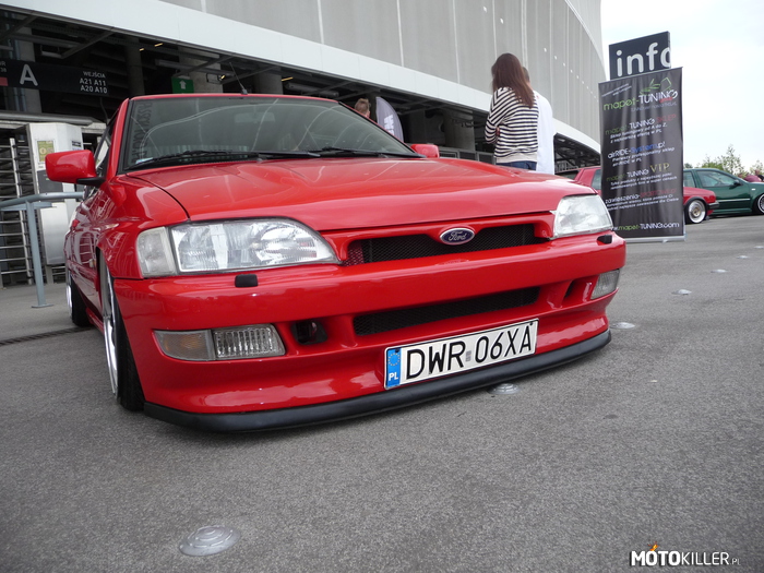 Ford Escort RS Cosworth –  