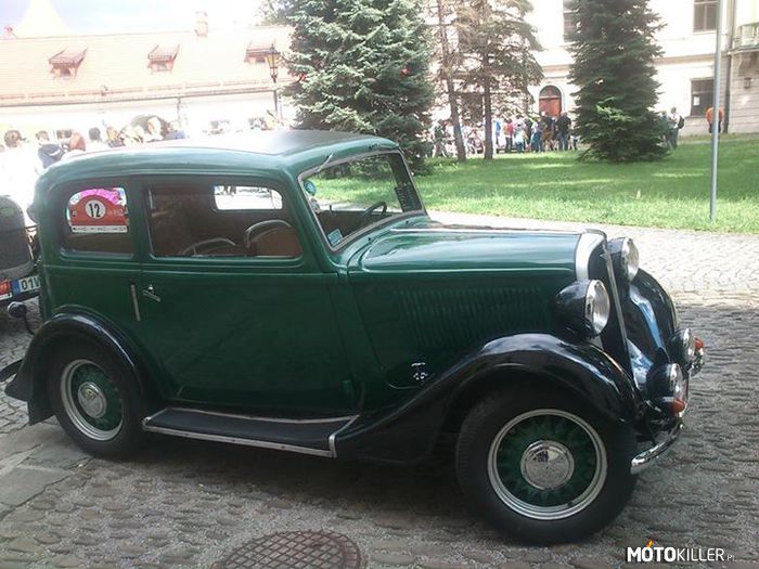 Polski Fiat 508/III z 1935 odrestaurowany w 1973 – 995 cm^3, 24KM, 85 km/h. 37 Międzynarodowy Beskidzki Rajd Pojazdów Zabytkowych Bielsko Biała - Szczyrk 10.07.2014 foto robione w Żywcu. 