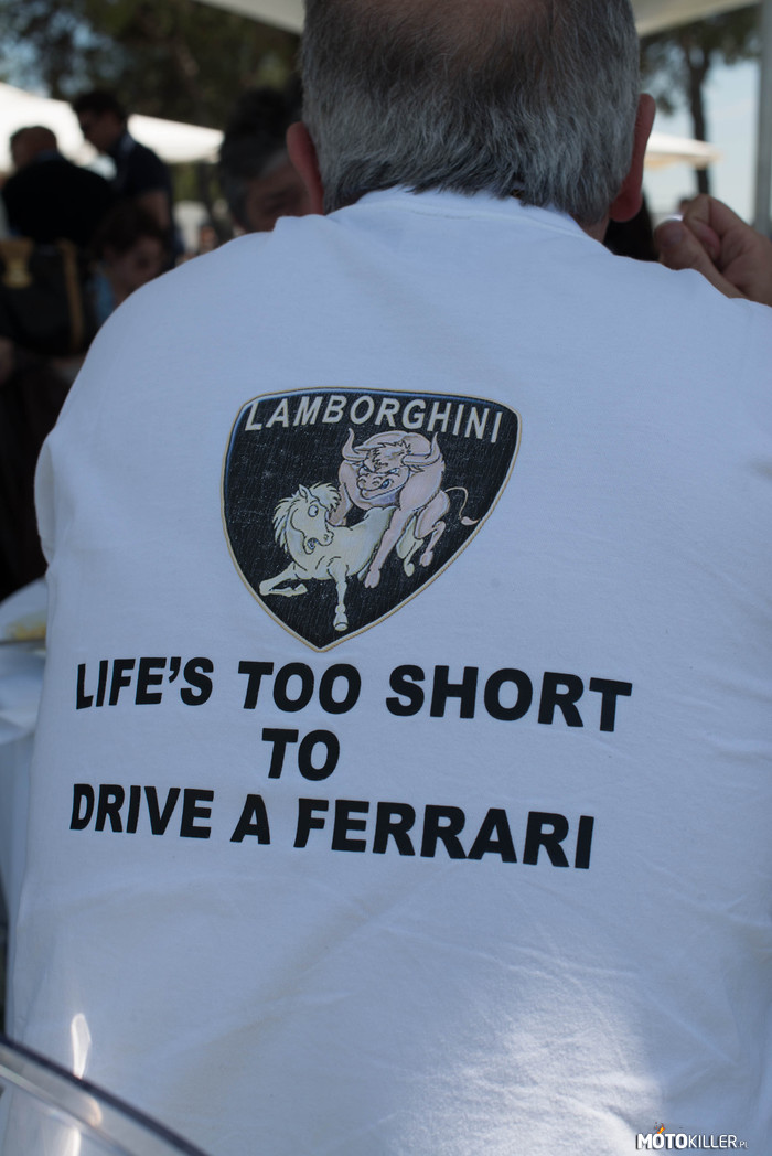 Życie jest za krótkie – żeby jęździć Ferrari 
