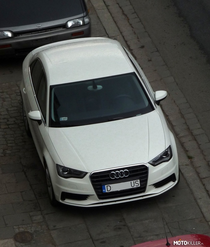 Audi – Trafione z okna. 