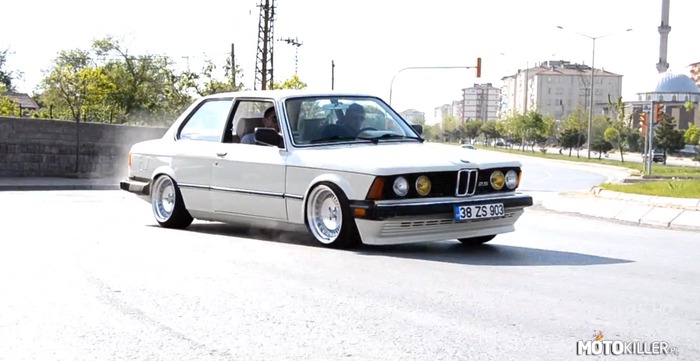 BMW E21 – Biała dama. 