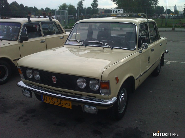 IV Zlot Pojazdów Zabytkowych w Mielcu cz.XIX – Fiat 125p taxi. 
