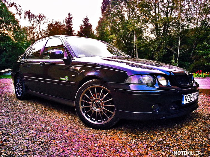 MG ZS-T – Antracytowe turbo. 
