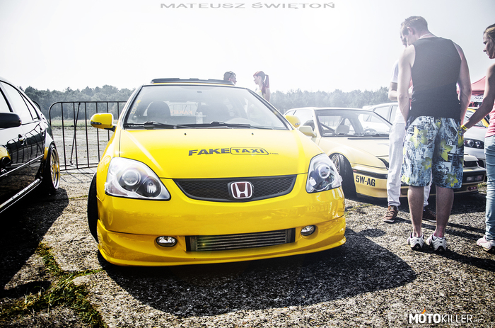 Bagged Civic &apos;04 – Oklepany żółtek uchwycony przeze mnie na Summer Cars Party 2014.

Podoba się foto? 