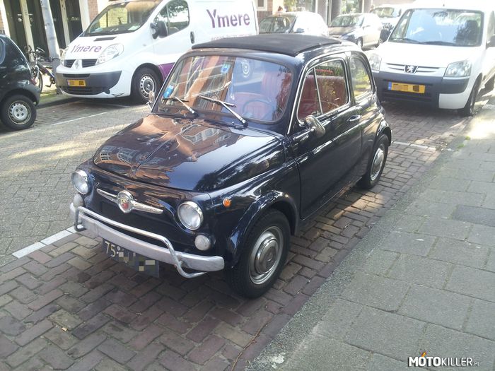 Fiat 500 Abarth – Spacer w Amsterdamie. 
