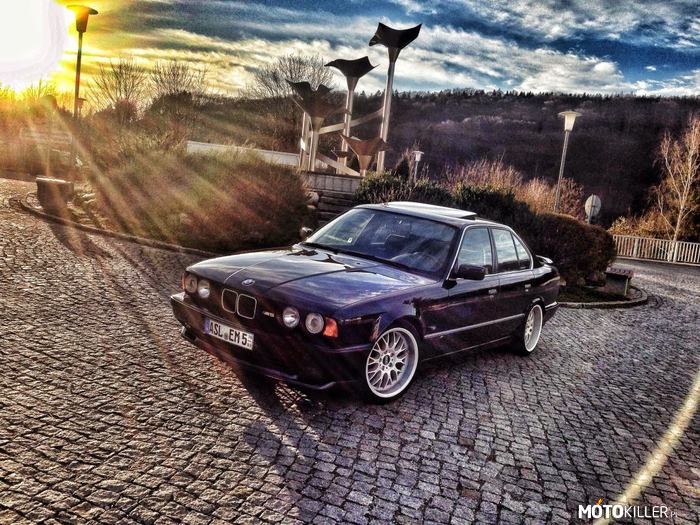 E34 BMW – Może i się powtarzam ze zdjęciami tego samochodu wrzuconym na MK ale to zdjęcie jest warte pokazania... 