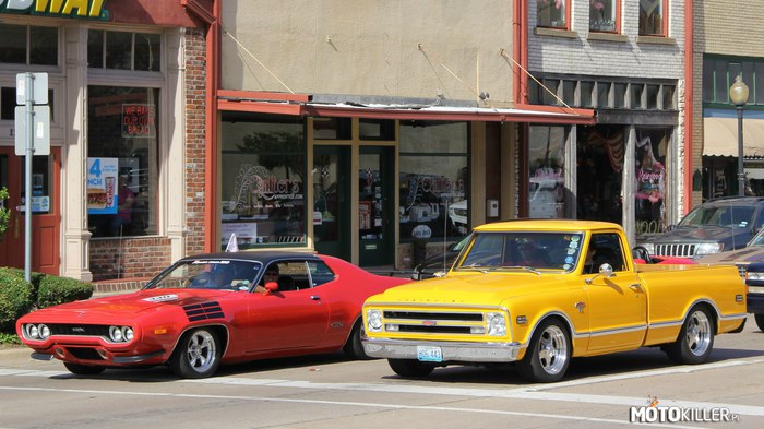 Plymouth GTX & Chevrolet Pickup –  