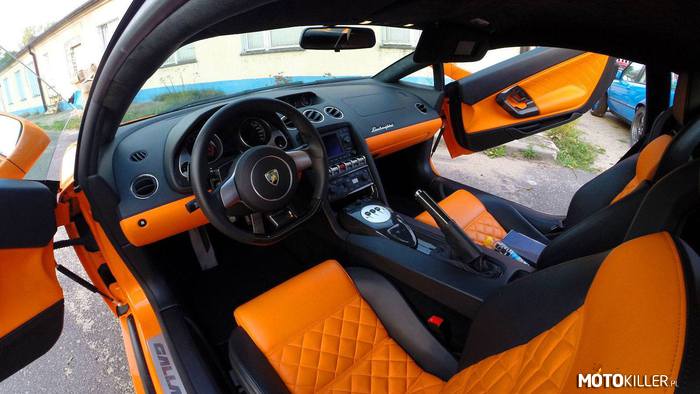 Pomarańcza – Lamborghini Gallardo. 