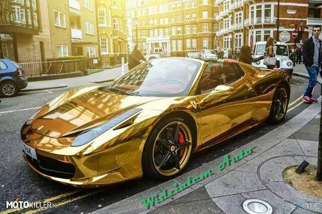 Kto bogatemu zabroni? :D – Ferrari 458 Italia 