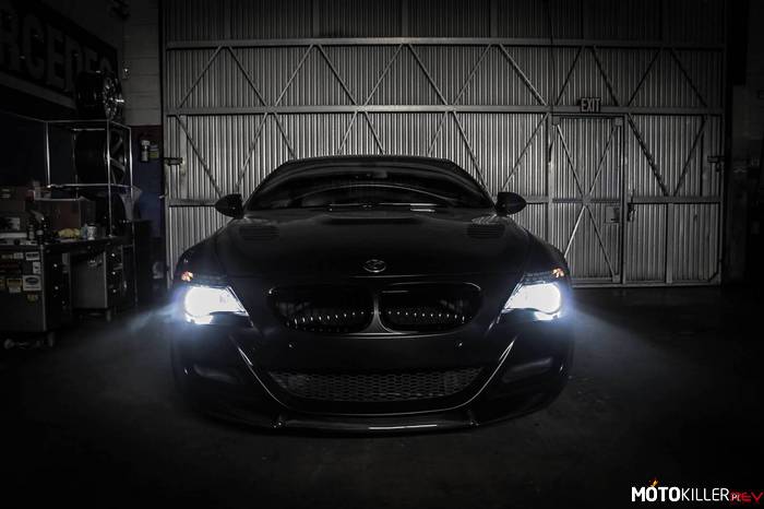 BMW M6 –  