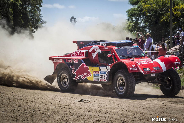 Samochód Małysza spłonął! Kończy udział w Dakarze – Zobacz więcej w źródle. 