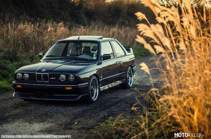 BMW E30 M3 w pięknej scenerii – Kwintesencja lat 80. niemieckiej motoryzacji. Piękności. 