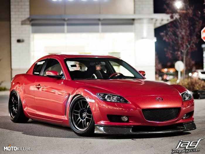 Mazda RX-8 – Czerwone też może być piękne. 