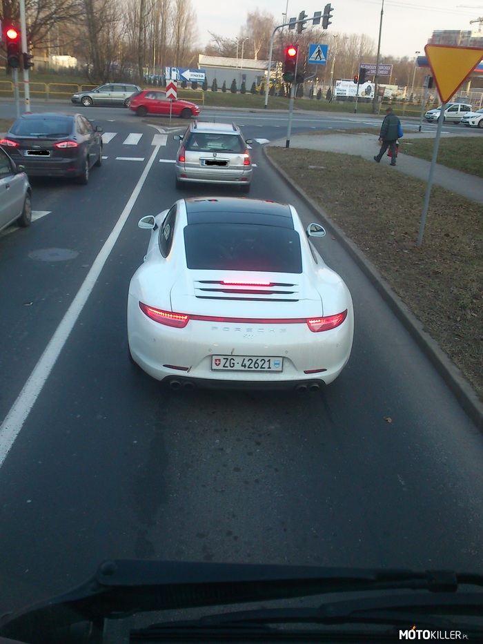 Ładne Porsche – Uchwycony w pracy. 