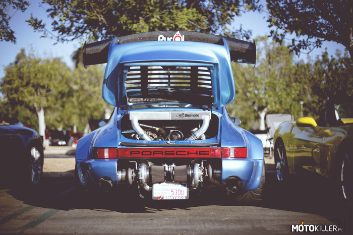 Porsche – Z niezłym turbo. 