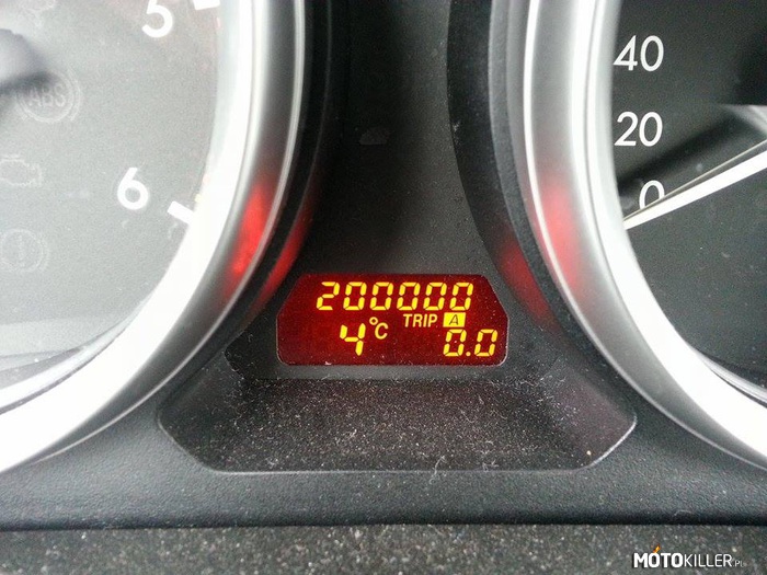Z serii: Okrągłe przebiegi – Moja Mazda6 2009r ma 200 000km. Razem już 3 lata i 70 000 km bez żadnych problemów. 