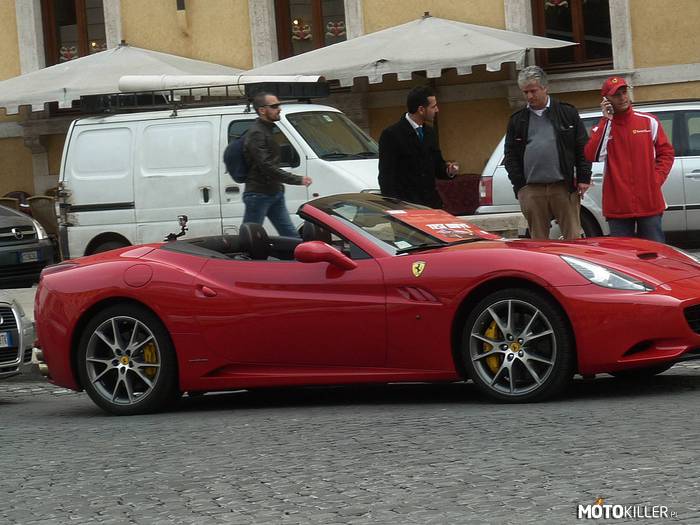 Ferrari California – Ferrari spotkane w Rzymie. 