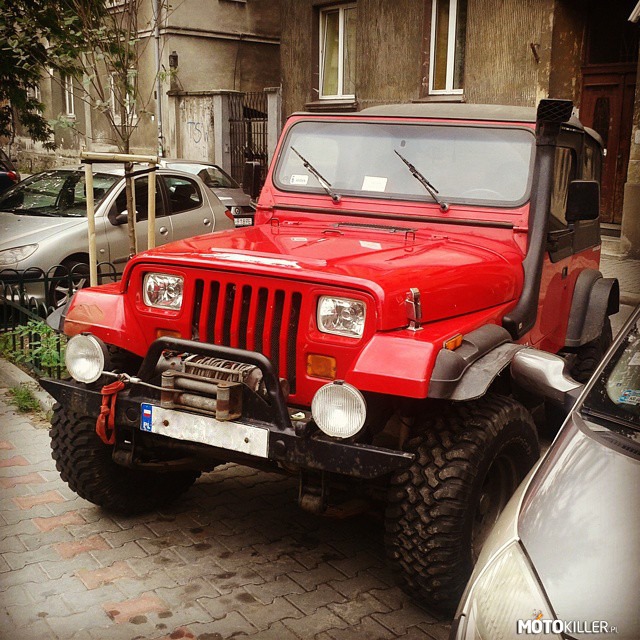Jeep – Piękny Jeep spotkany w sierpniu ubiegłego roku w Krakowie. 