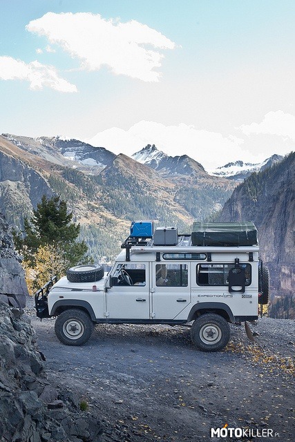 Land Rover Defender – W naturalnym środowisku. 