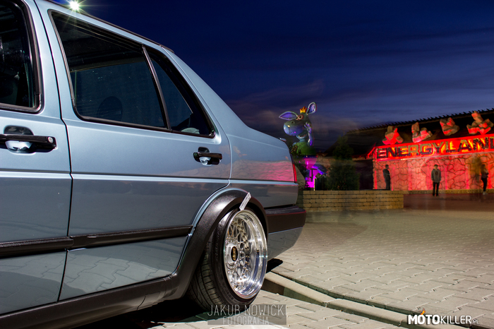 VW Jetta – Night Car Meeting. Pełna fotorelacja na stronie w źródle. 