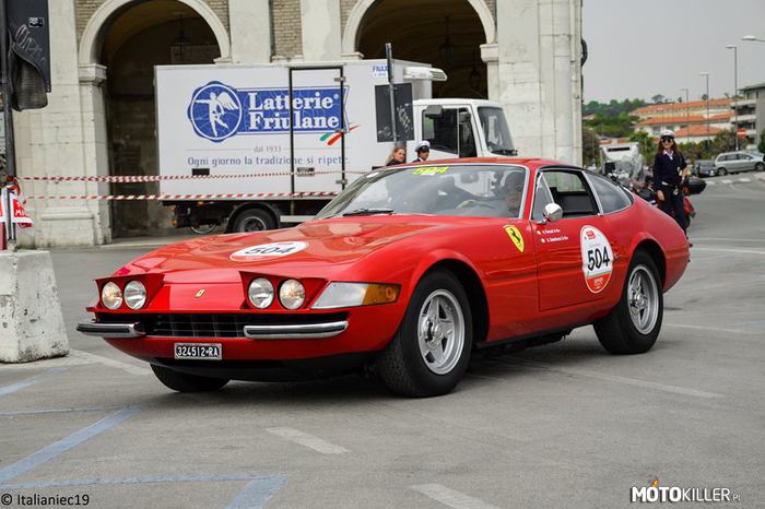 Ferrari 365 GTB/4 Daytona –  