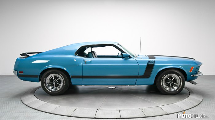 Ford Mustang Boss 302 –  