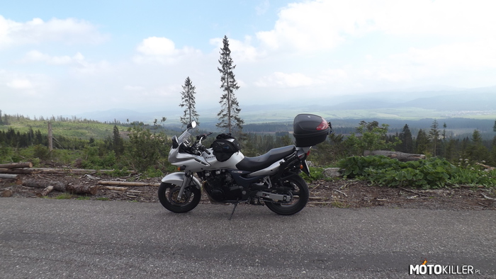 Motocykl - najlepszy na podróże – Jak w podróż to tylko na motocyklu. Tatry objechane dookoła. Genialne widoki, świetna trasa i wspomnienia do końca życia. Polecam każdemu! 