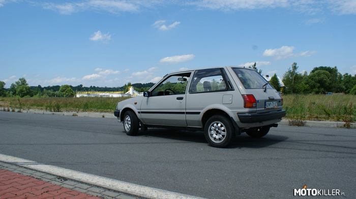 Mało tu takich Klasyków – Toyota Starlet P7 rocznik 1986. 