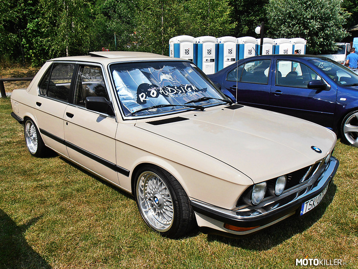 Jurassic Cars Party 2015 – BMW E28 