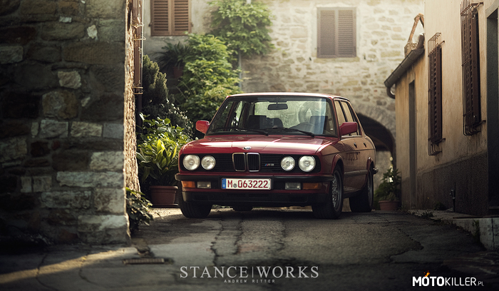 BMW E28 M5 –  