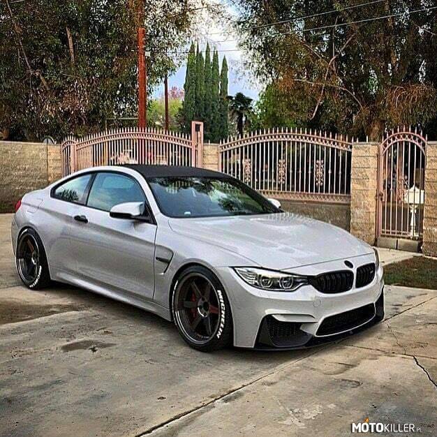 BMW M4 –  