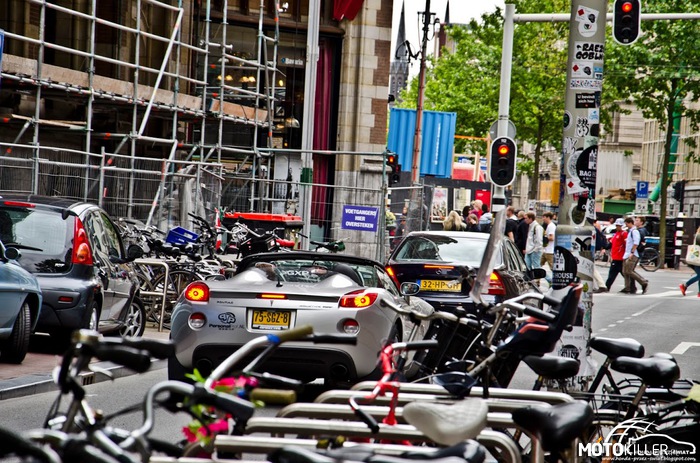Pontiac Solstice – Upolowane na ulicach Amsterdamu. 
