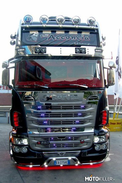 Scania R620 V8 –  
