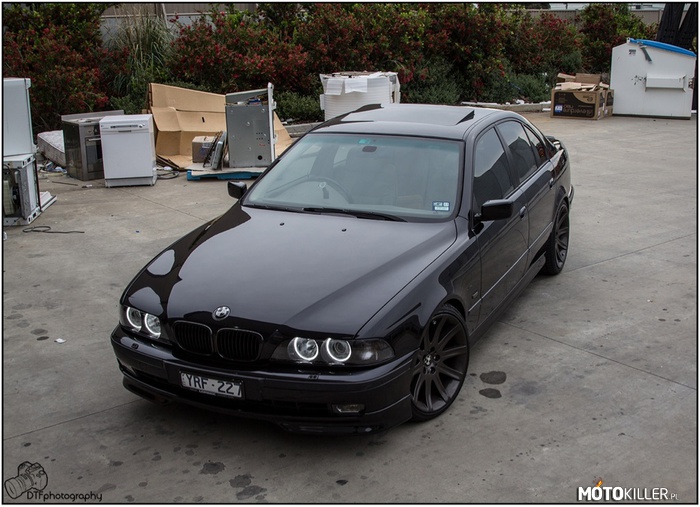 BMW E39 540i –  